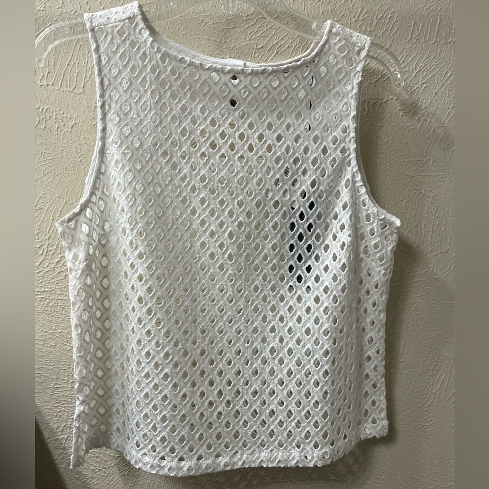 NWT Michael Stars white eyelit shell with cutout in back